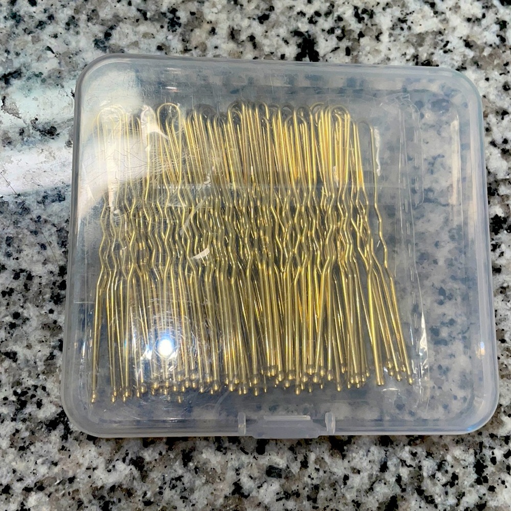 Bobby pins. Slideproof.